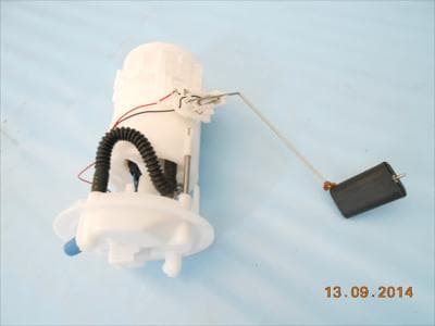 Renault Megane Fuel Pump+Gauge 2.0 03-09. image 1