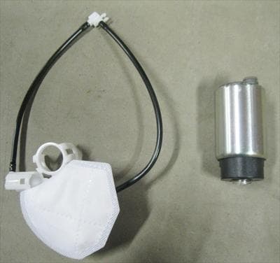 Toyota Quantum/Hiace Fuel Pump+Filter 2.7 05-. image 1
